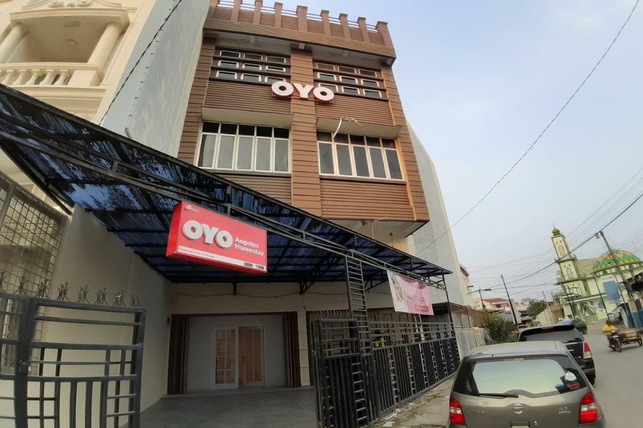 Oyo 1053 Angelyn Home Stay Medan Eksteriør bilde