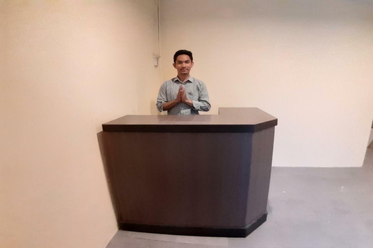 Oyo 1053 Angelyn Home Stay Medan Eksteriør bilde
