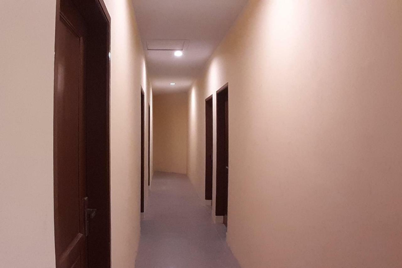 Oyo 1053 Angelyn Home Stay Medan Eksteriør bilde